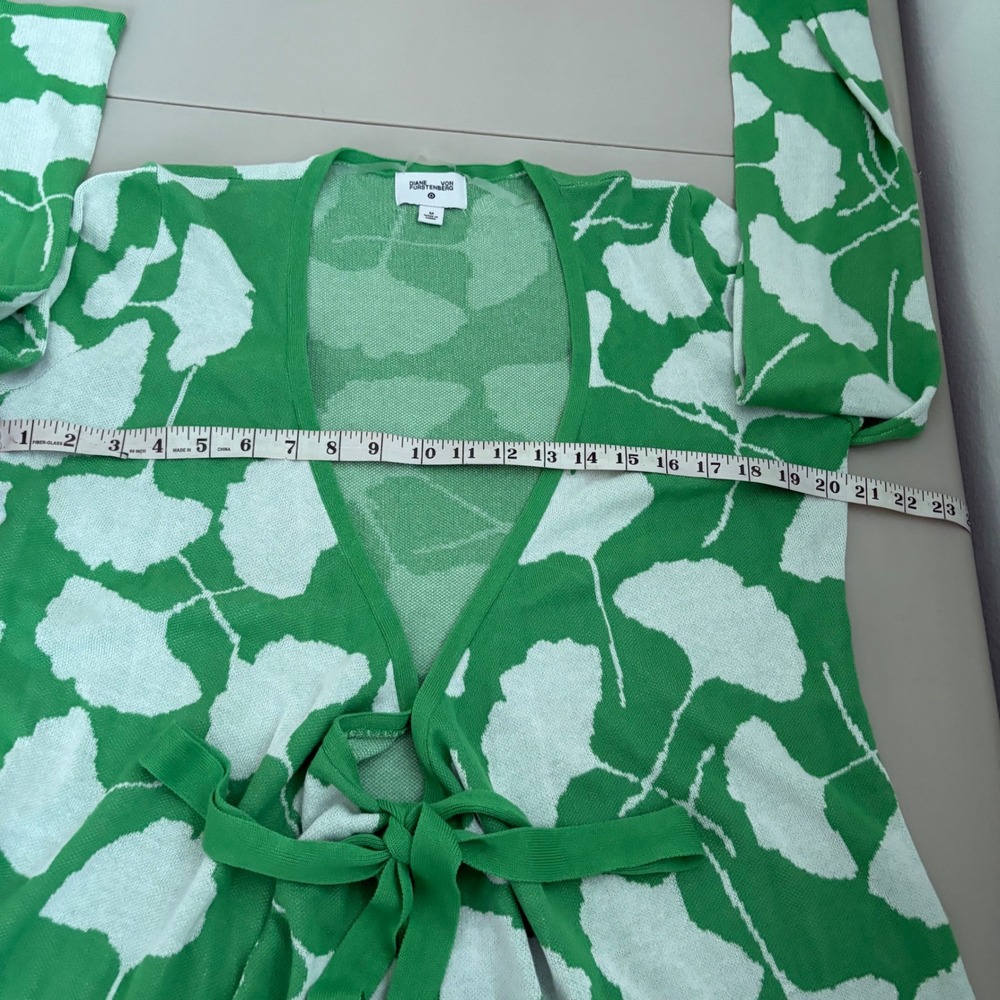 Diane von Furstenberg Green White Ginkgo Leaf Wrap Cardigan Sweater Size M Layr - Picture 5 of 12